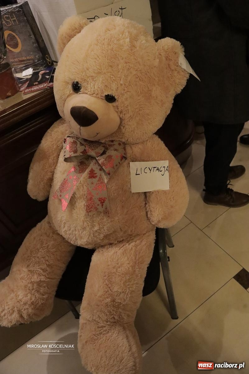 Zdjęcie w galerii na portalu naszraciborz.pl: Rekordowe wsparcie dla Stasia. Koncert charytatywny Stowarzyszenia Źródło w RCK wiadomości z regionu