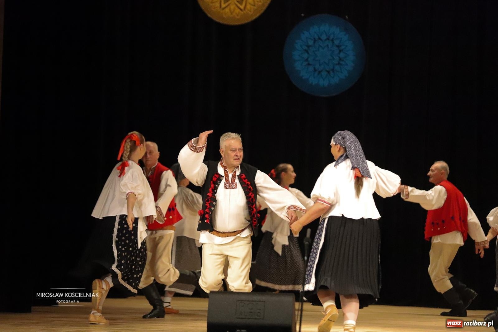 Zdjęcie w galerii na portalu naszraciborz.pl: Rekordowe wsparcie dla Stasia. Koncert charytatywny Stowarzyszenia Źródło w RCK wiadomości z regionu