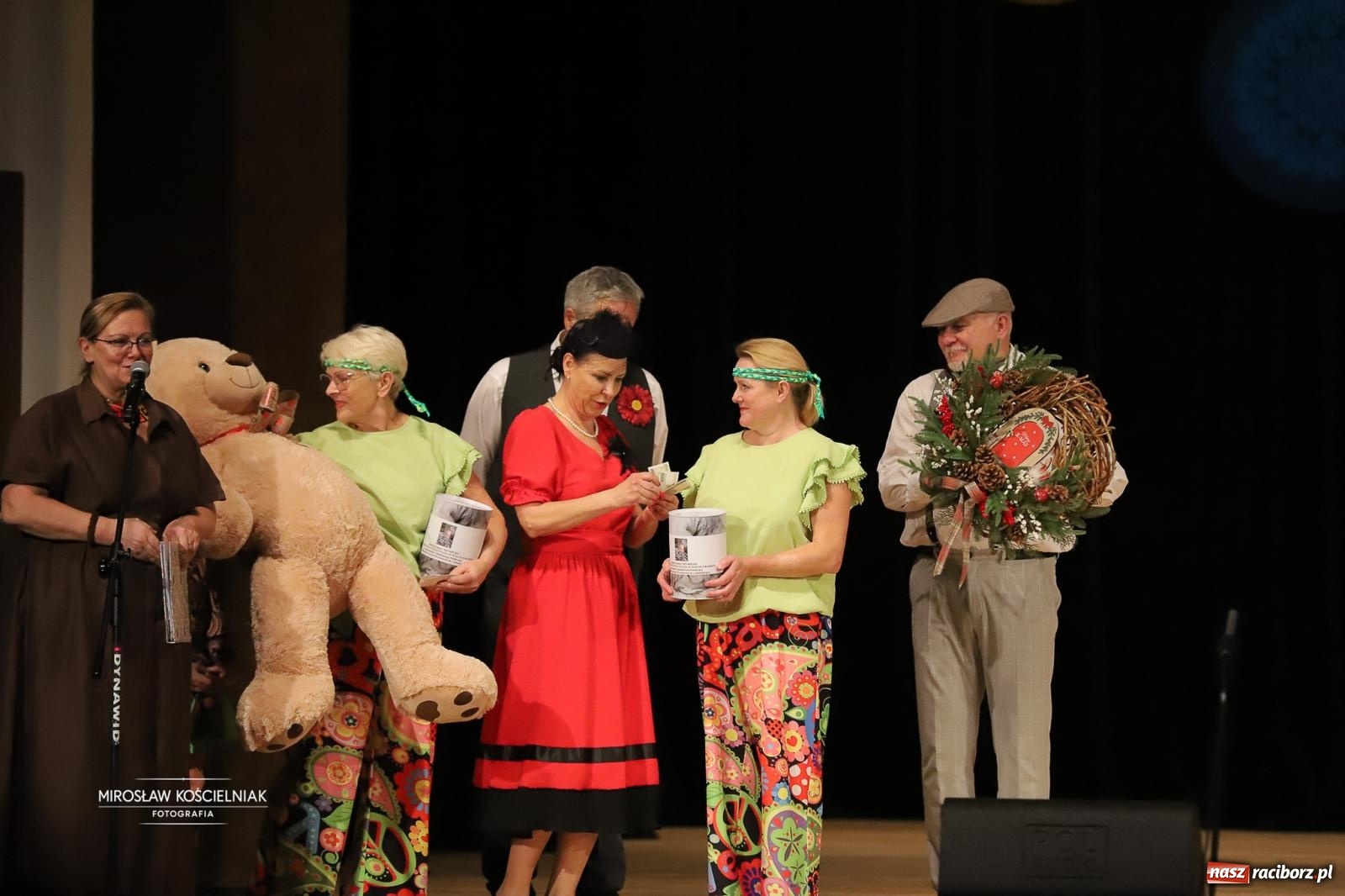 Zdjęcie w galerii na portalu naszraciborz.pl: Rekordowe wsparcie dla Stasia. Koncert charytatywny Stowarzyszenia Źródło w RCK wiadomości z regionu