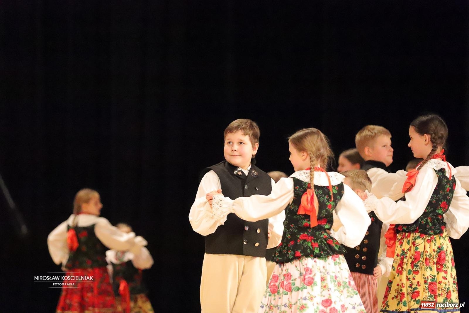 Zdjęcie w galerii na portalu naszraciborz.pl: Rekordowe wsparcie dla Stasia. Koncert charytatywny Stowarzyszenia Źródło w RCK wiadomości z regionu