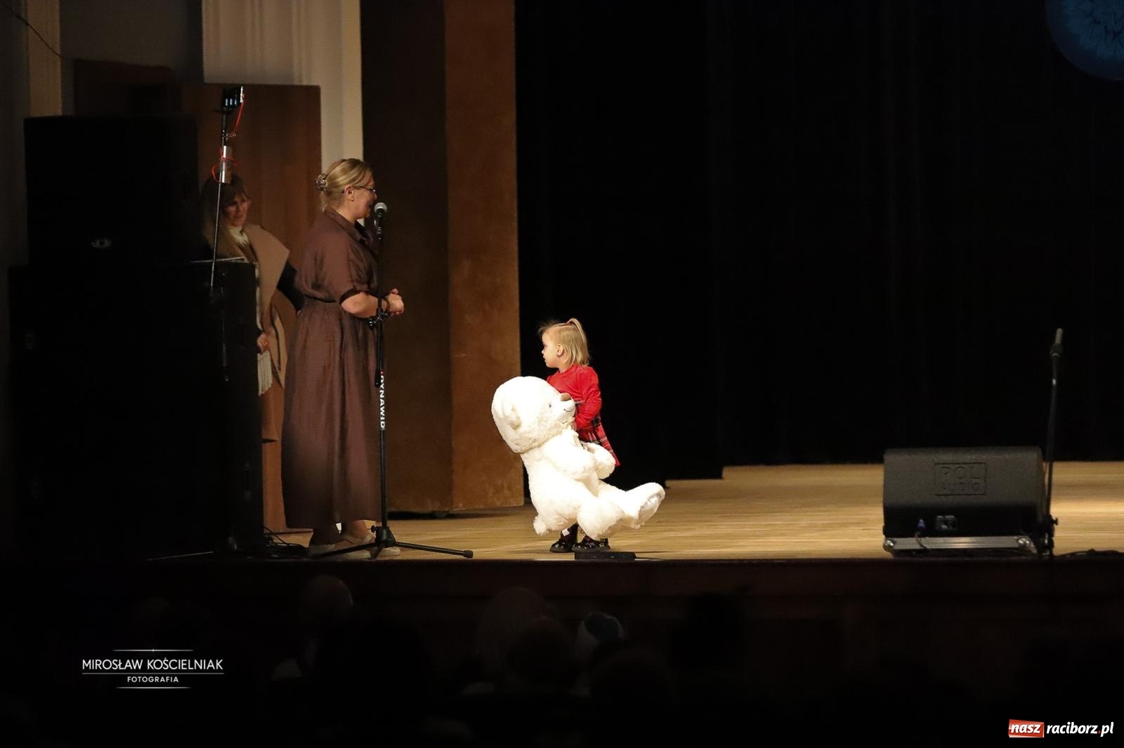 Zdjęcie w galerii na portalu naszraciborz.pl: Rekordowe wsparcie dla Stasia. Koncert charytatywny Stowarzyszenia Źródło w RCK wiadomości z regionu