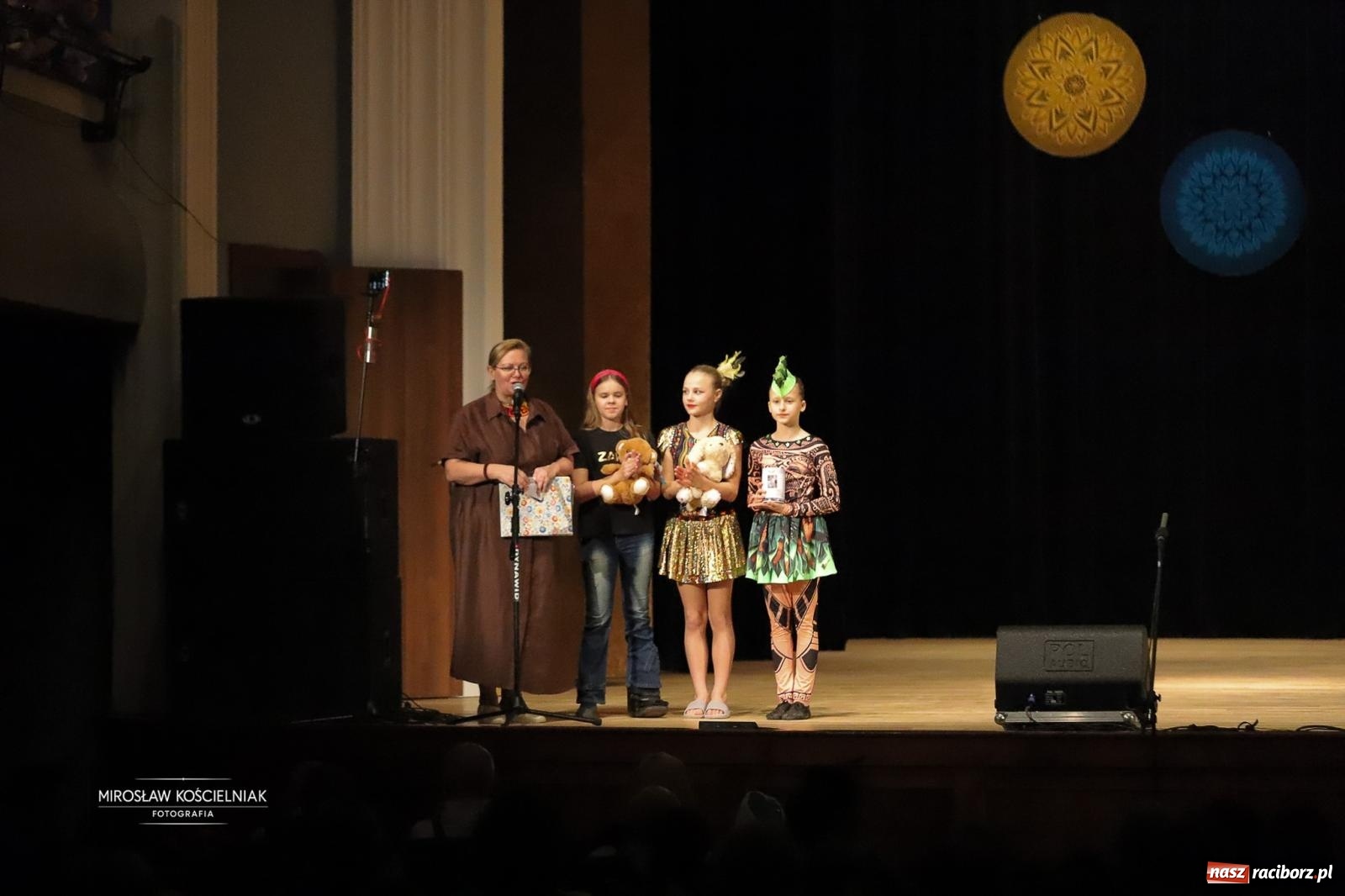 Zdjęcie w galerii na portalu naszraciborz.pl: Rekordowe wsparcie dla Stasia. Koncert charytatywny Stowarzyszenia Źródło w RCK wiadomości z regionu