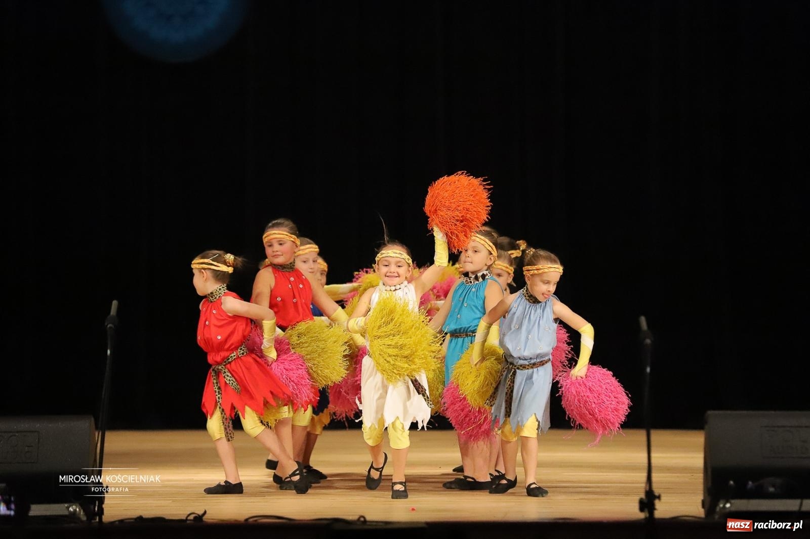 Zdjęcie w galerii na portalu naszraciborz.pl: Rekordowe wsparcie dla Stasia. Koncert charytatywny Stowarzyszenia Źródło w RCK wiadomości z regionu