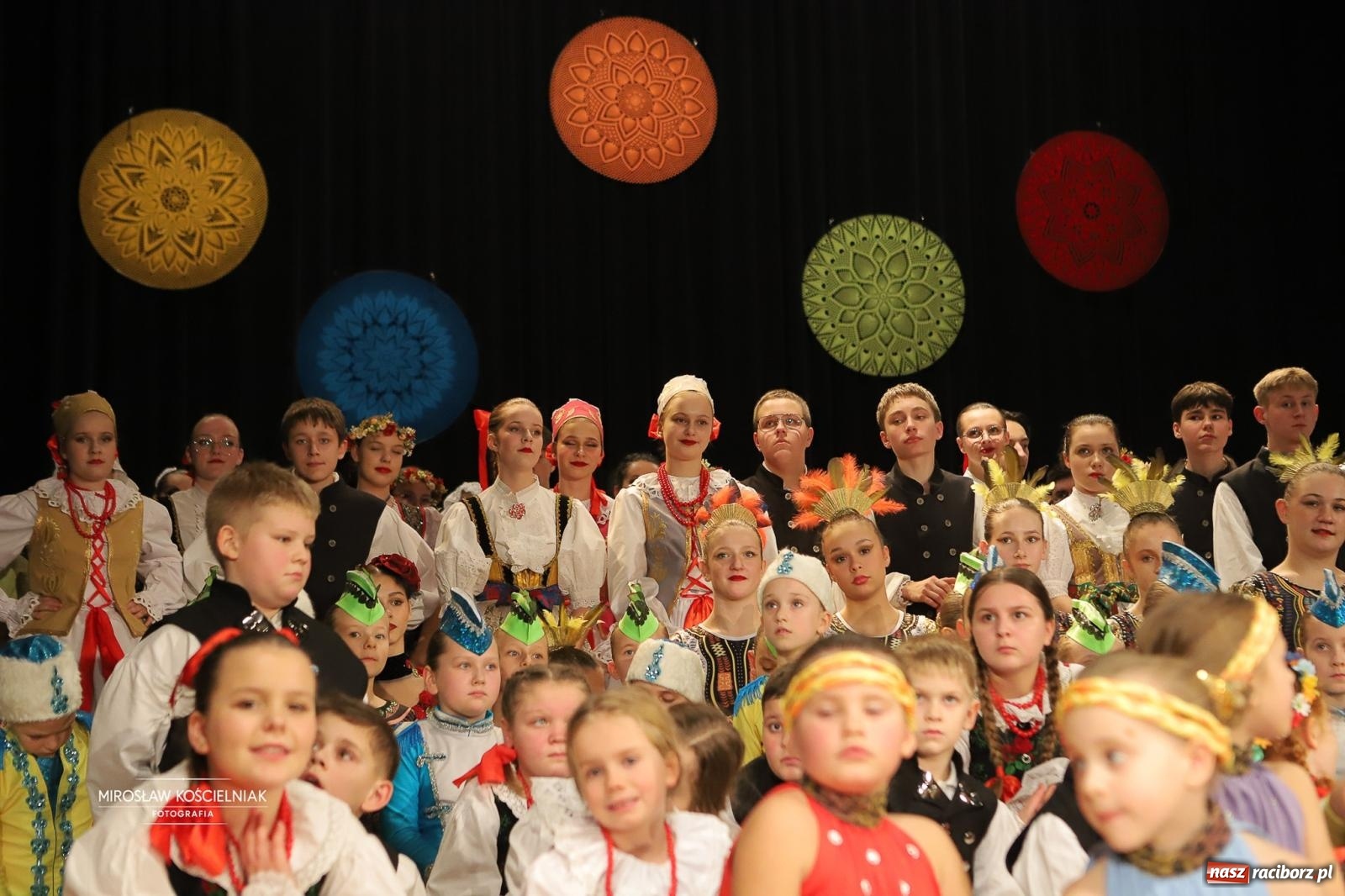 Zdjęcie w galerii na portalu naszraciborz.pl: Rekordowe wsparcie dla Stasia. Koncert charytatywny Stowarzyszenia Źródło w RCK wiadomości z regionu