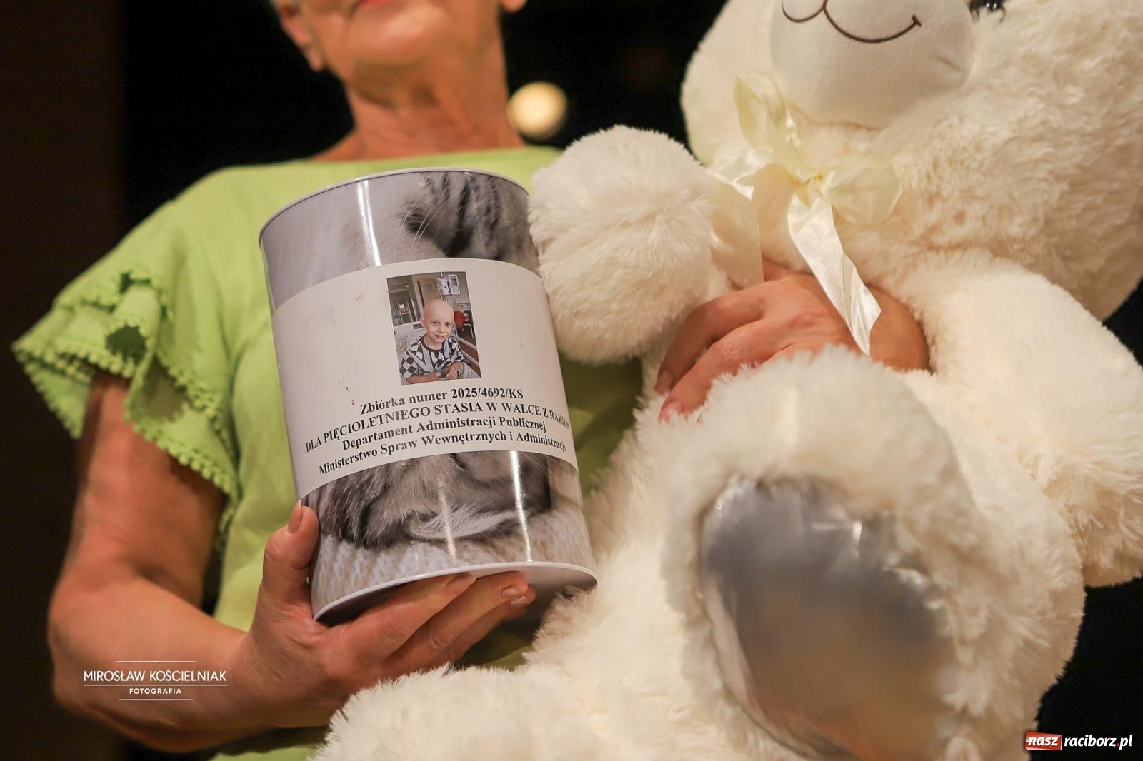 Zdjęcie w galerii na portalu naszraciborz.pl: Rekordowe wsparcie dla Stasia. Koncert charytatywny Stowarzyszenia Źródło w RCK wiadomości z regionu