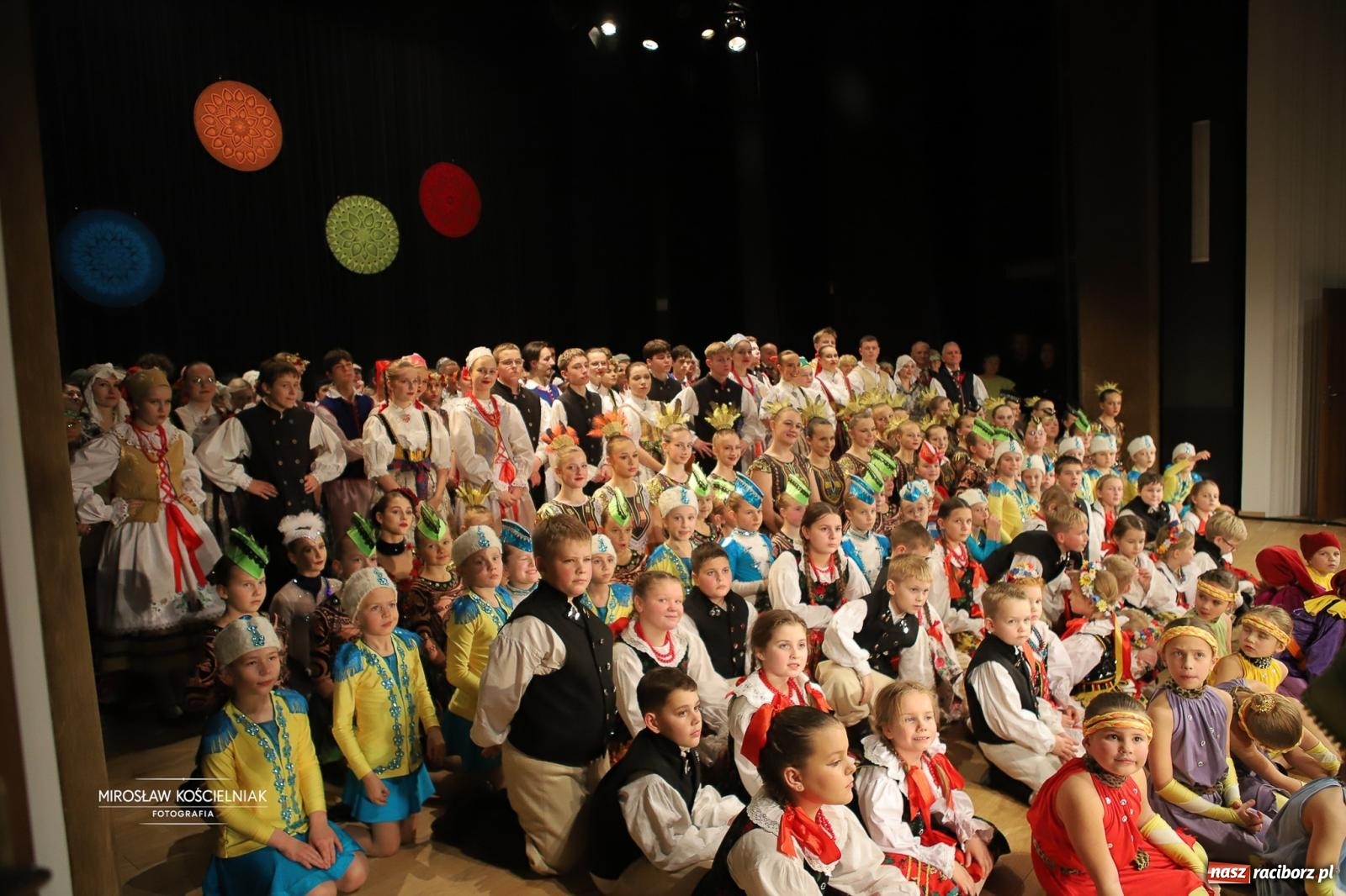 Zdjęcie w galerii na portalu naszraciborz.pl: Rekordowe wsparcie dla Stasia. Koncert charytatywny Stowarzyszenia Źródło w RCK wiadomości z regionu