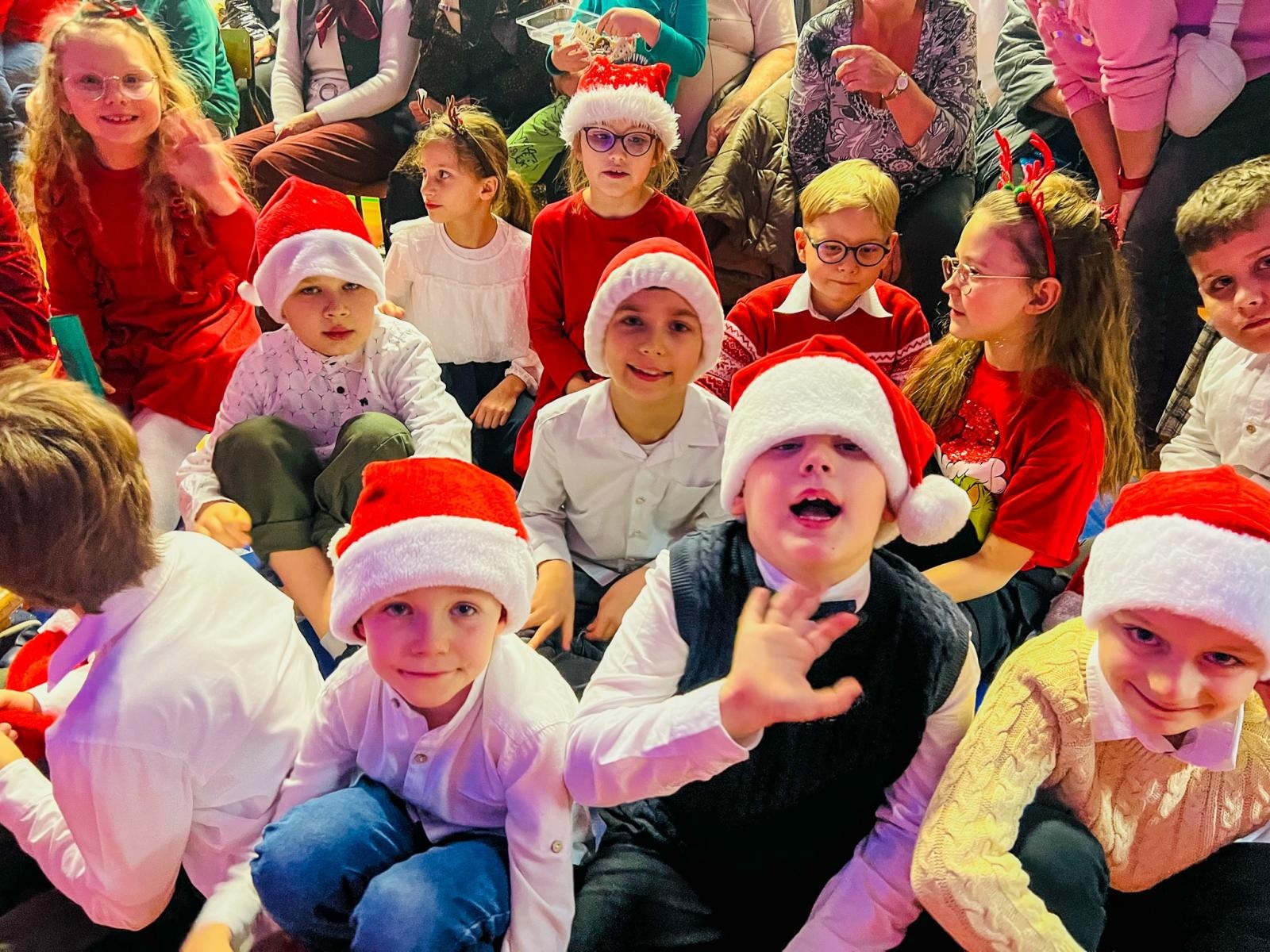 Zdjęcie w galerii na portalu naszraciborz.pl: Świąteczny Kiermasz w Szkole Podstawowej nr 13 [FOTO] wiadomości z regionu