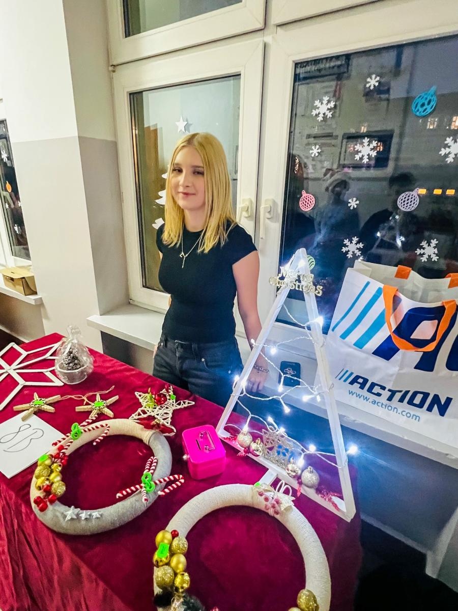 Zdjęcie w galerii na portalu naszraciborz.pl: Świąteczny Kiermasz w Szkole Podstawowej nr 13 [FOTO] wiadomości z regionu