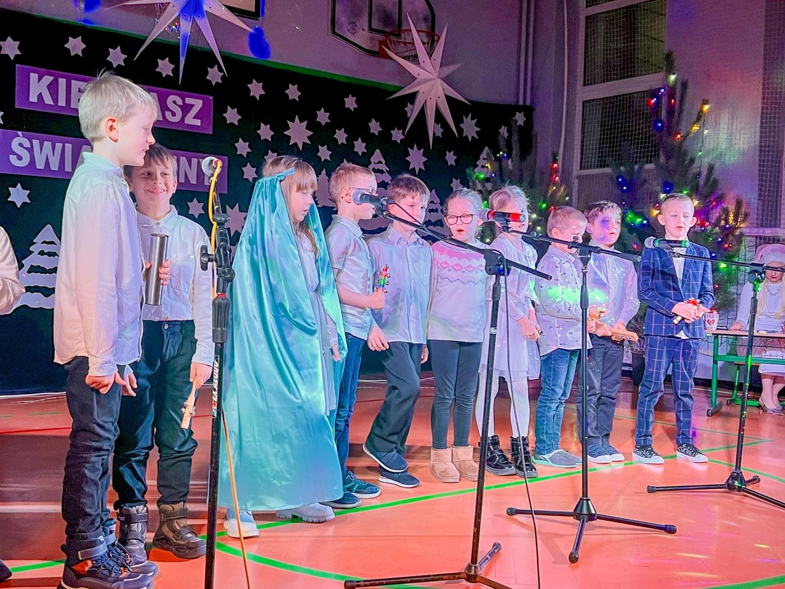 Zdjęcie w galerii na portalu naszraciborz.pl: Świąteczny Kiermasz w Szkole Podstawowej nr 13 [FOTO] wiadomości z regionu