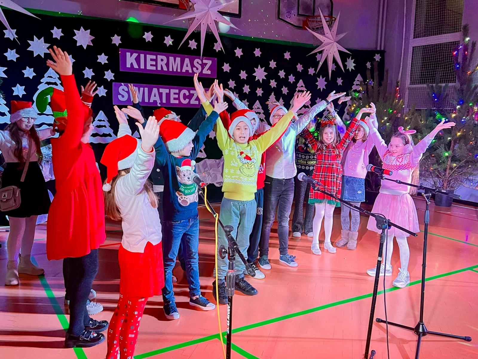 Zdjęcie w galerii na portalu naszraciborz.pl: Świąteczny Kiermasz w Szkole Podstawowej nr 13 [FOTO] wiadomości z regionu