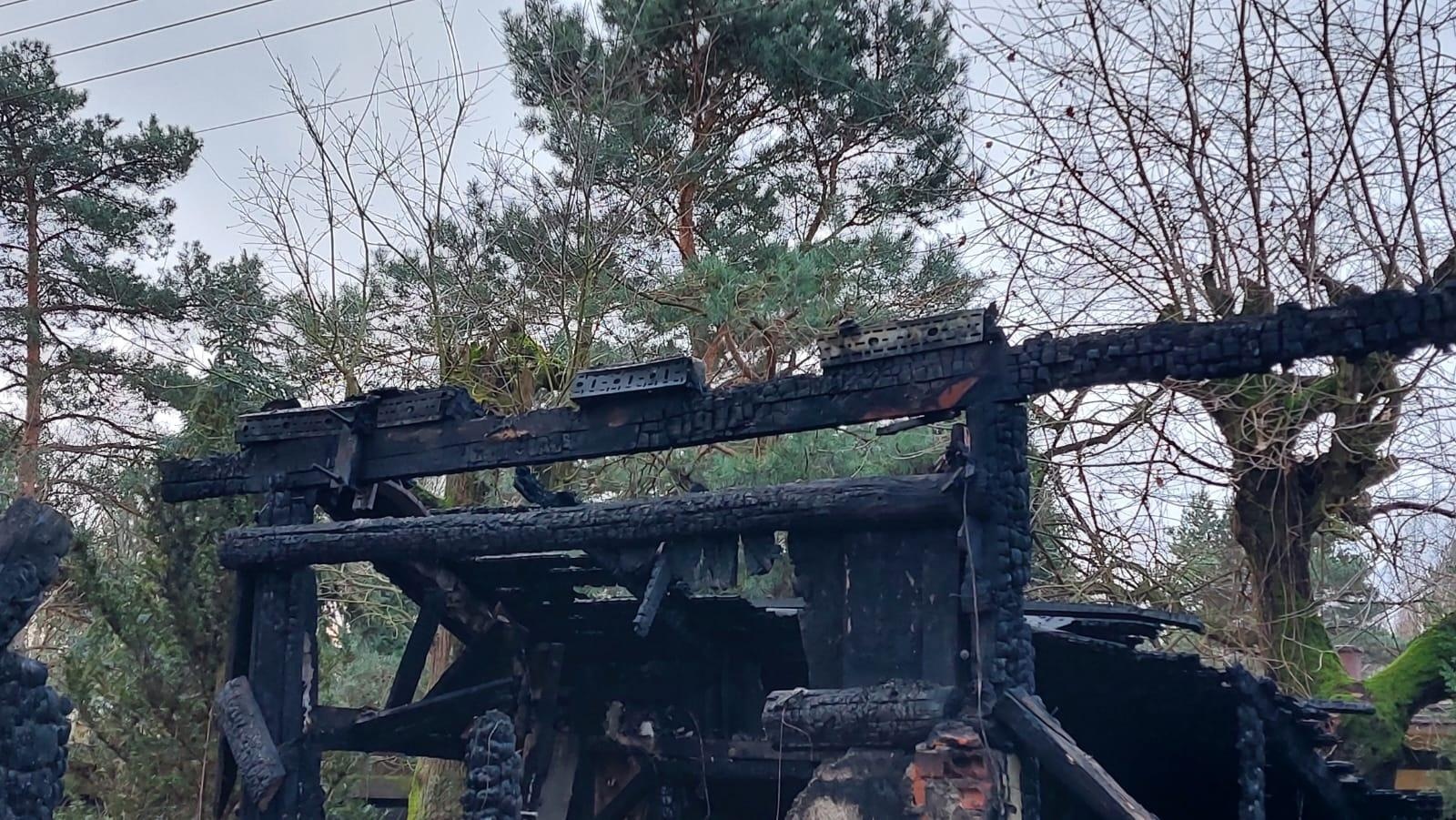 Zdjęcie w galerii na portalu naszraciborz.pl: Seria groźnych interwencji strażaków w powiecie. Pożary i wypadek przy słupie energetycznym [FOTO]  wiadomości z regionu