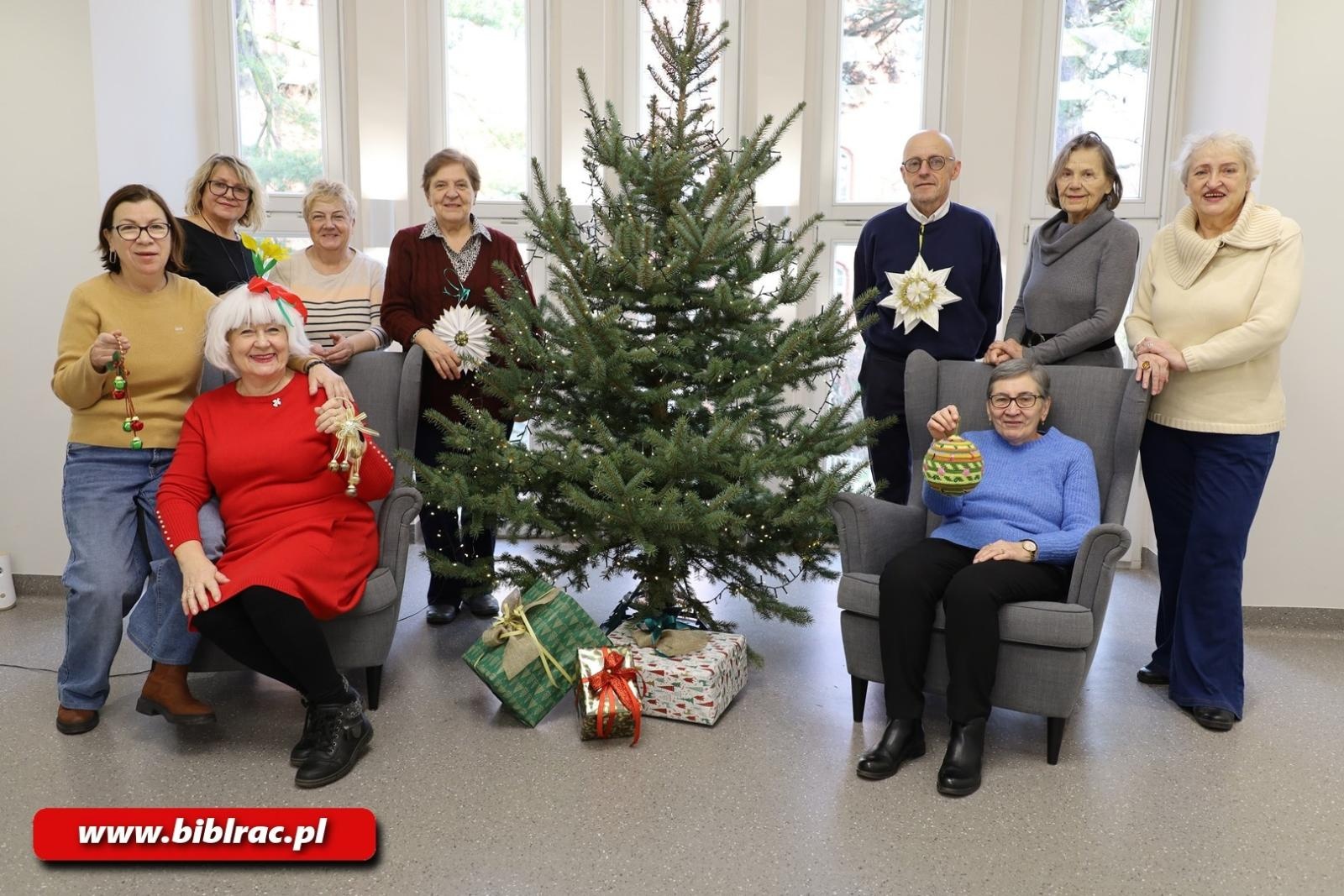 Zdjęcie w galerii na portalu naszraciborz.pl: Kawiarenka Seniora – grudniowe spotkania pełne rozmów, refleksji i wsparcia wiadomości z regionu