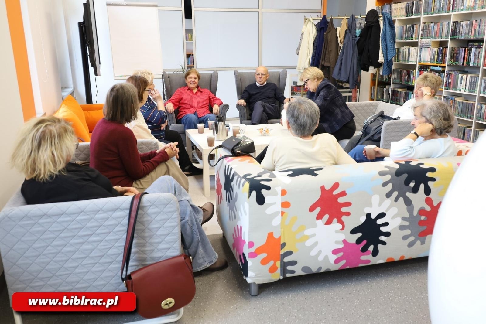 Zdjęcie w galerii na portalu naszraciborz.pl: Kawiarenka Seniora – grudniowe spotkania pełne rozmów, refleksji i wsparcia wiadomości z regionu