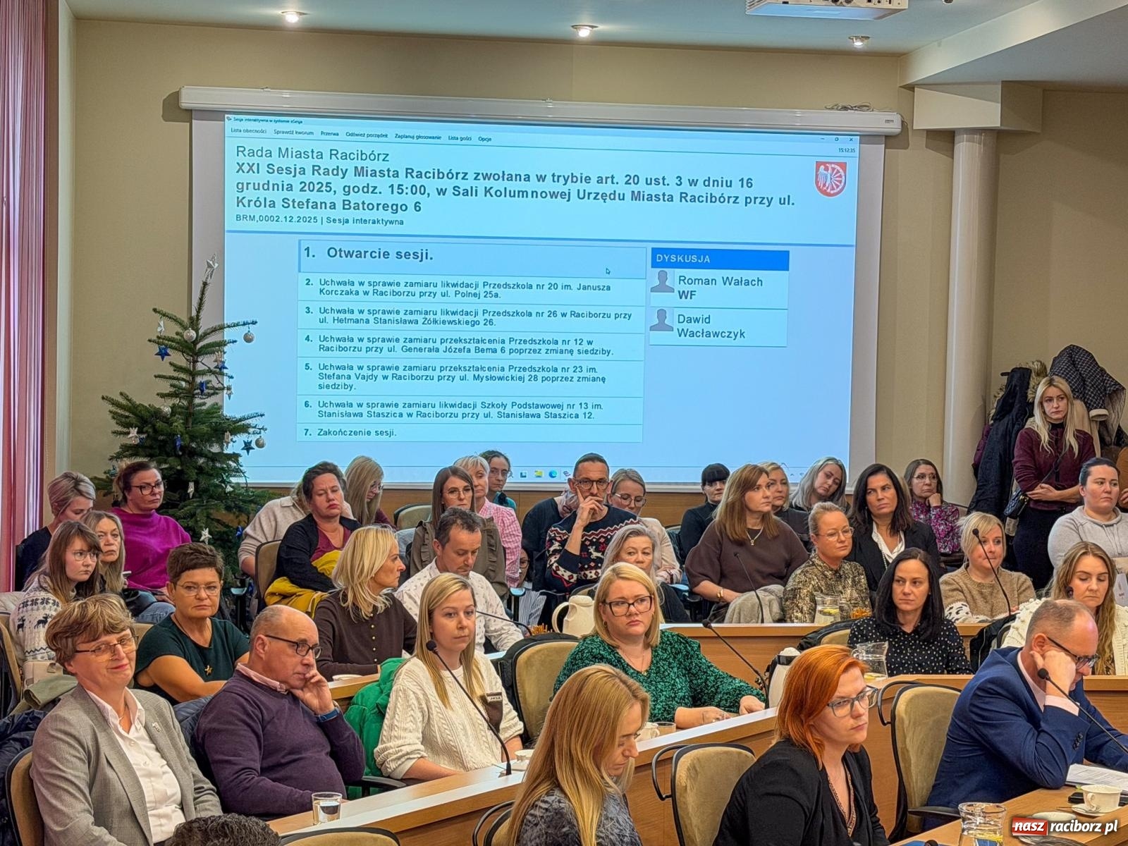 Zdjęcie w galerii na portalu naszraciborz.pl: Polowy i Fita powiedzieli STOP. Zmiany w oświacie wstrzymane, sesja bez kworum wiadomości z regionu
