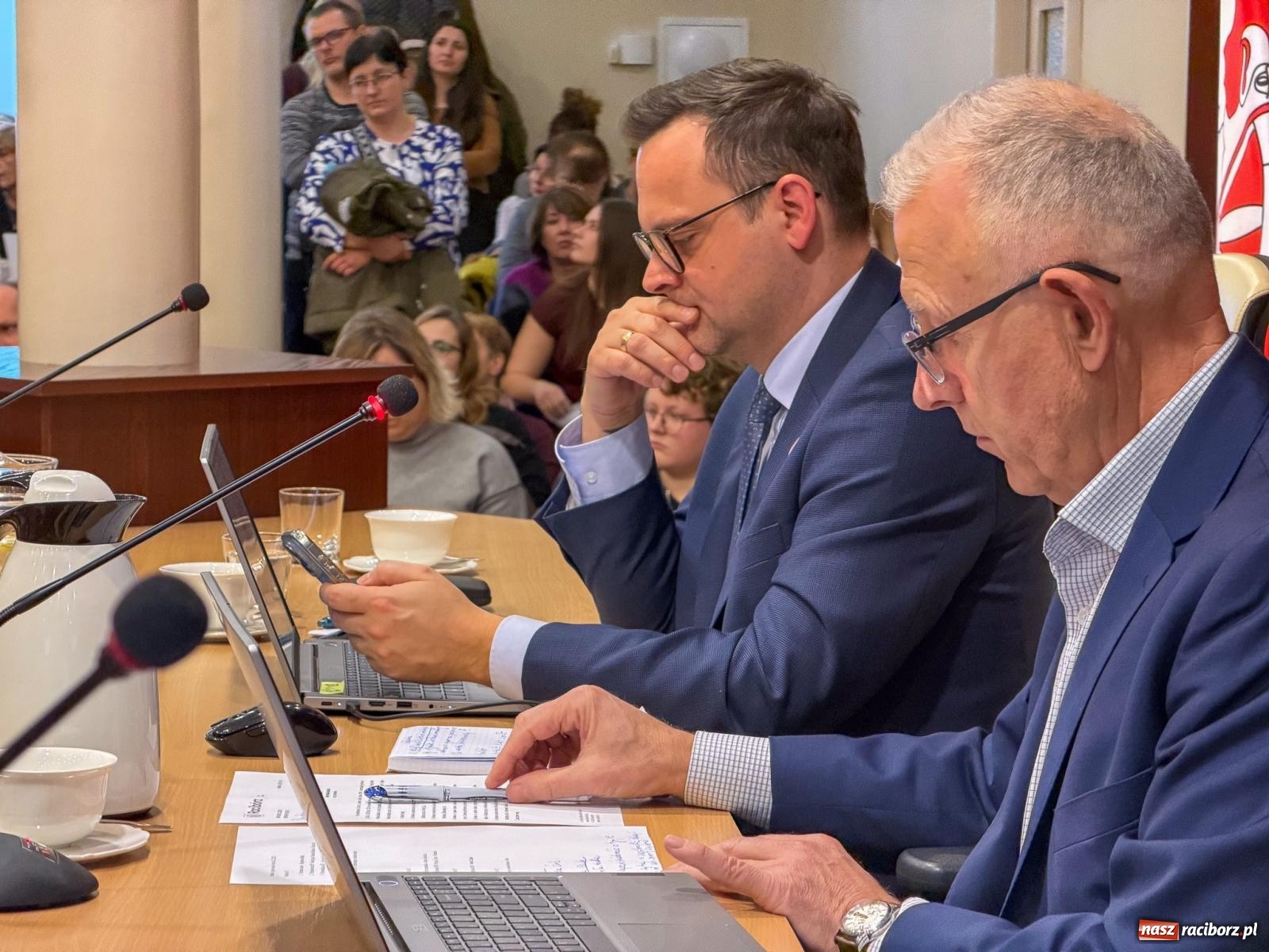 Zdjęcie w galerii na portalu naszraciborz.pl: Polowy i Fita powiedzieli STOP. Zmiany w oświacie wstrzymane, sesja bez kworum wiadomości z regionu