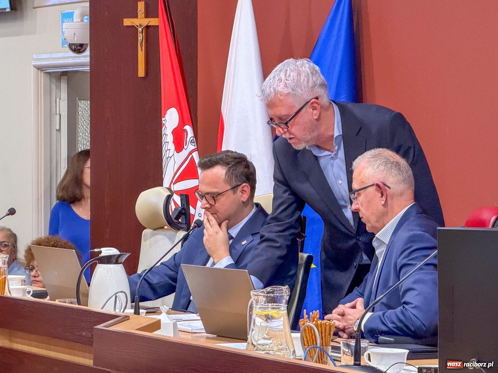 Zdjęcie w galerii na portalu naszraciborz.pl: Polowy i Fita powiedzieli STOP. Zmiany w oświacie wstrzymane, sesja bez kworum wiadomości z regionu