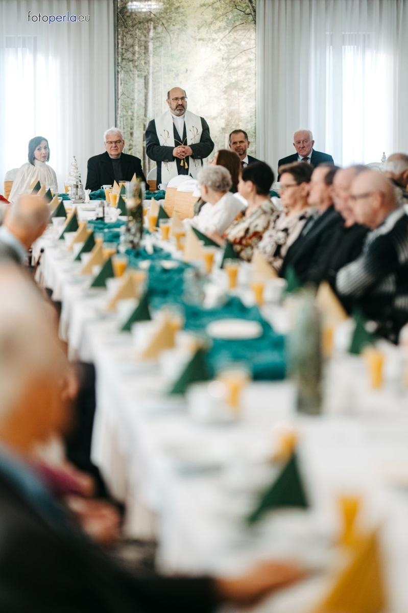 Zdjęcie w galerii na portalu naszraciborz.pl: Świąteczne spotkanie opłatkowe dla mieszkańców Gminy Krzanowice wiadomości z regionu