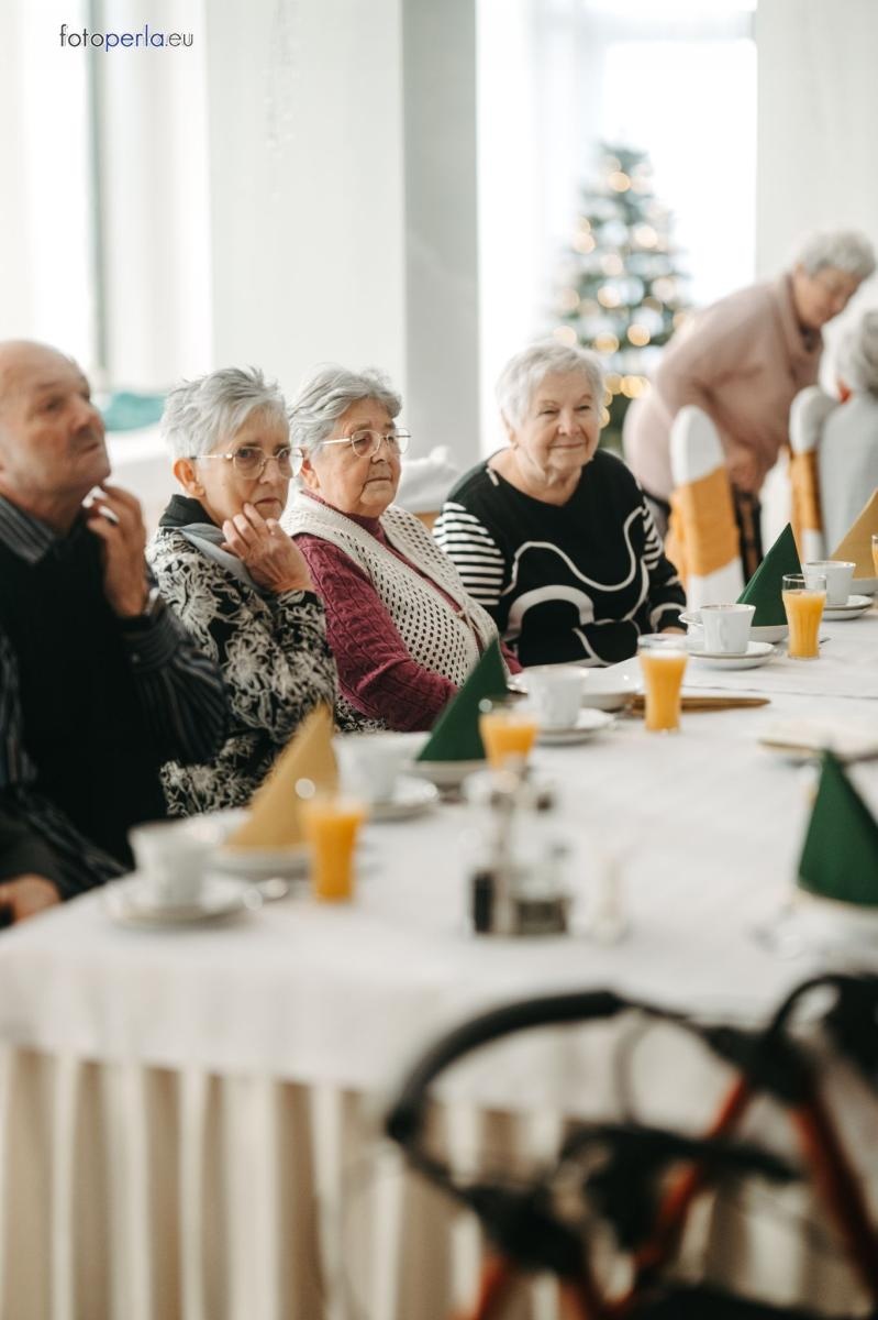 Zdjęcie w galerii na portalu naszraciborz.pl: Świąteczne spotkanie opłatkowe dla mieszkańców Gminy Krzanowice wiadomości z regionu