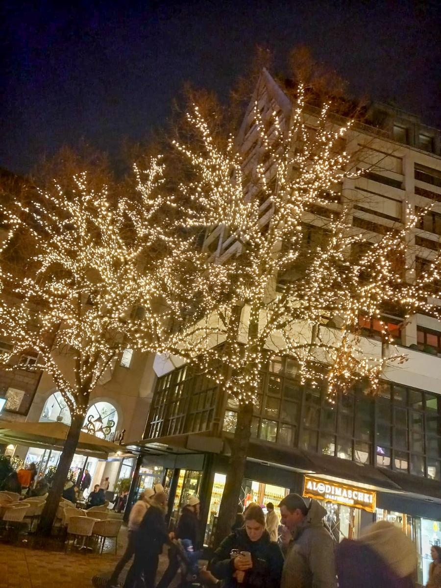 Zdjęcie w galerii na portalu naszraciborz.pl: Polsko-niemiecka wymiana młodzieży w świątecznej atmosferze – uczniowie SP18 z wizytą w Roth wiadomości z regionu