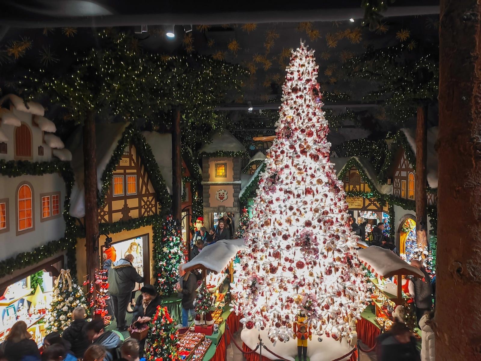 Zdjęcie w galerii na portalu naszraciborz.pl: Polsko-niemiecka wymiana młodzieży w świątecznej atmosferze – uczniowie SP18 z wizytą w Roth wiadomości z regionu