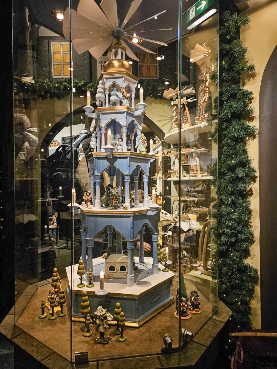 Zdjęcie w galerii na portalu naszraciborz.pl: Polsko-niemiecka wymiana młodzieży w świątecznej atmosferze – uczniowie SP18 z wizytą w Roth wiadomości z regionu