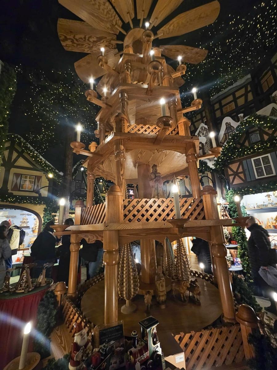 Zdjęcie w galerii na portalu naszraciborz.pl: Polsko-niemiecka wymiana młodzieży w świątecznej atmosferze – uczniowie SP18 z wizytą w Roth wiadomości z regionu