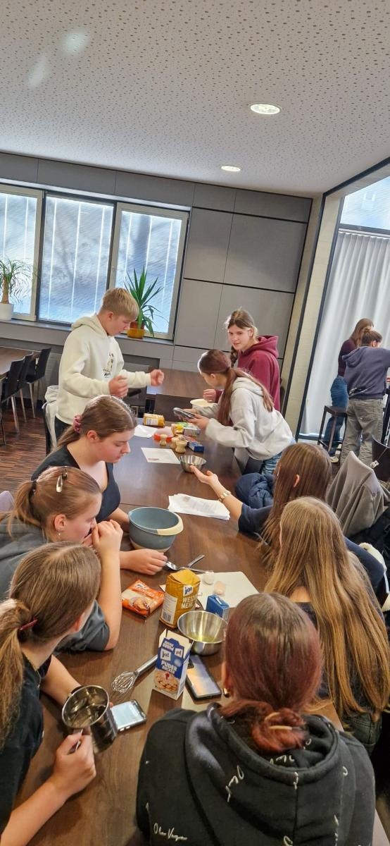 Zdjęcie w galerii na portalu naszraciborz.pl: Polsko-niemiecka wymiana młodzieży w świątecznej atmosferze – uczniowie SP18 z wizytą w Roth wiadomości z regionu