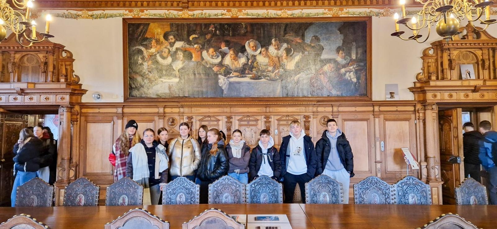 Zdjęcie w galerii na portalu naszraciborz.pl: Polsko-niemiecka wymiana młodzieży w świątecznej atmosferze – uczniowie SP18 z wizytą w Roth wiadomości z regionu