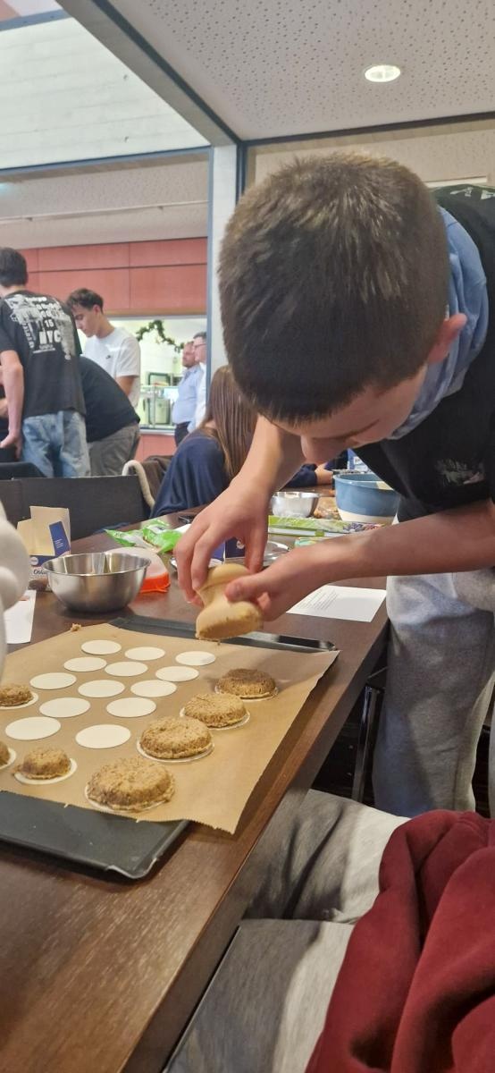 Zdjęcie w galerii na portalu naszraciborz.pl: Polsko-niemiecka wymiana młodzieży w świątecznej atmosferze – uczniowie SP18 z wizytą w Roth wiadomości z regionu
