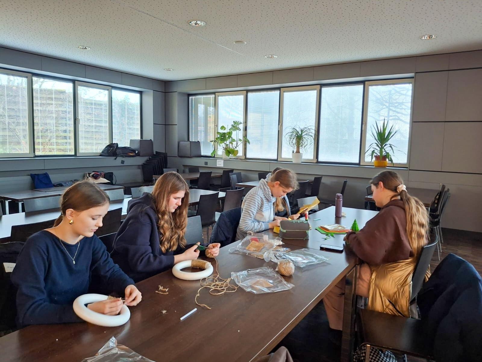 Zdjęcie w galerii na portalu naszraciborz.pl: Polsko-niemiecka wymiana młodzieży w świątecznej atmosferze – uczniowie SP18 z wizytą w Roth wiadomości z regionu