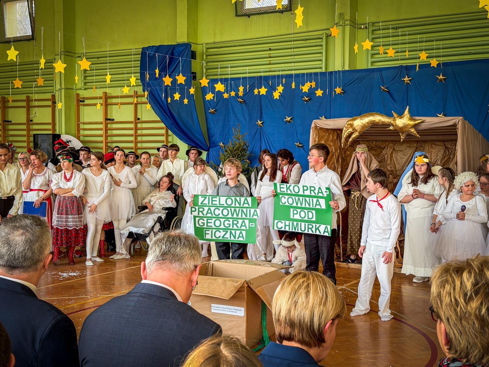 Zdjęcie w galerii na portalu naszraciborz.pl: Na szlaku wiedzy i ekologii oraz EKOBAZA – szkoła specjalna ma dwie nowe pracownie wiadomości z regionu