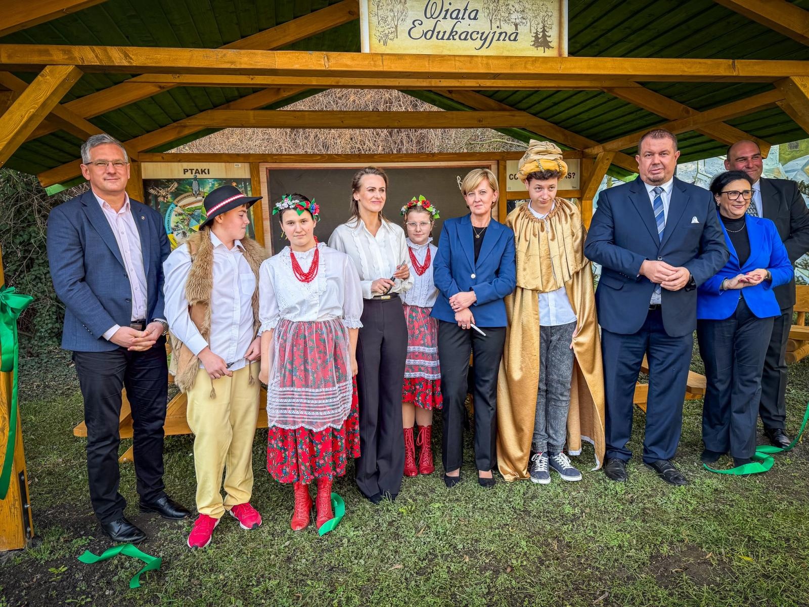 Zdjęcie w galerii na portalu naszraciborz.pl: Na szlaku wiedzy i ekologii oraz EKOBAZA – szkoła specjalna ma dwie nowe pracownie wiadomości z regionu