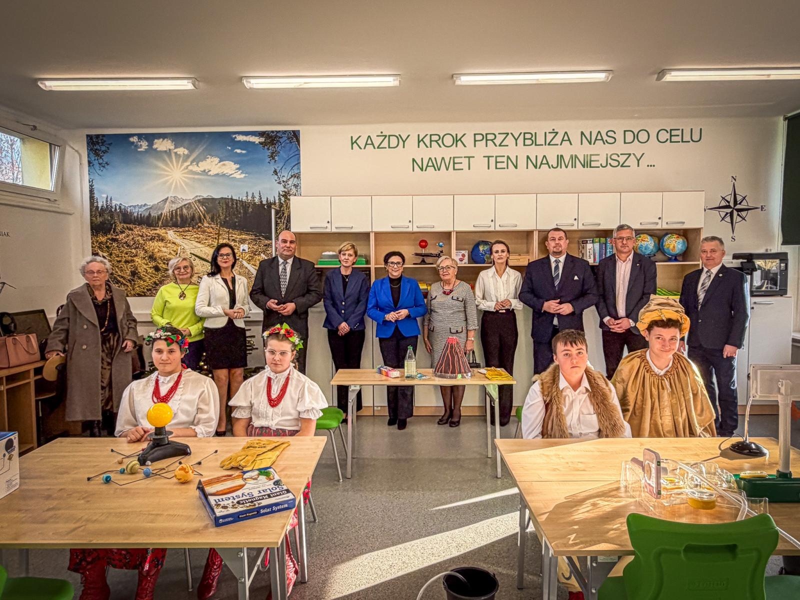 Zdjęcie w galerii na portalu naszraciborz.pl: Na szlaku wiedzy i ekologii oraz EKOBAZA – szkoła specjalna ma dwie nowe pracownie wiadomości z regionu