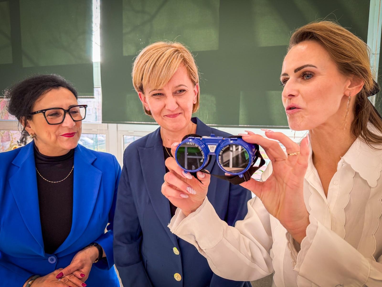 Zdjęcie w galerii na portalu naszraciborz.pl: Na szlaku wiedzy i ekologii oraz EKOBAZA – szkoła specjalna ma dwie nowe pracownie wiadomości z regionu