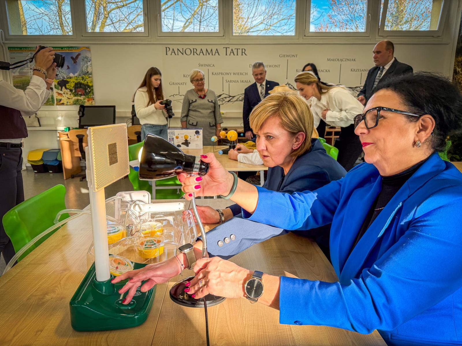 Zdjęcie w galerii na portalu naszraciborz.pl: Na szlaku wiedzy i ekologii oraz EKOBAZA – szkoła specjalna ma dwie nowe pracownie wiadomości z regionu