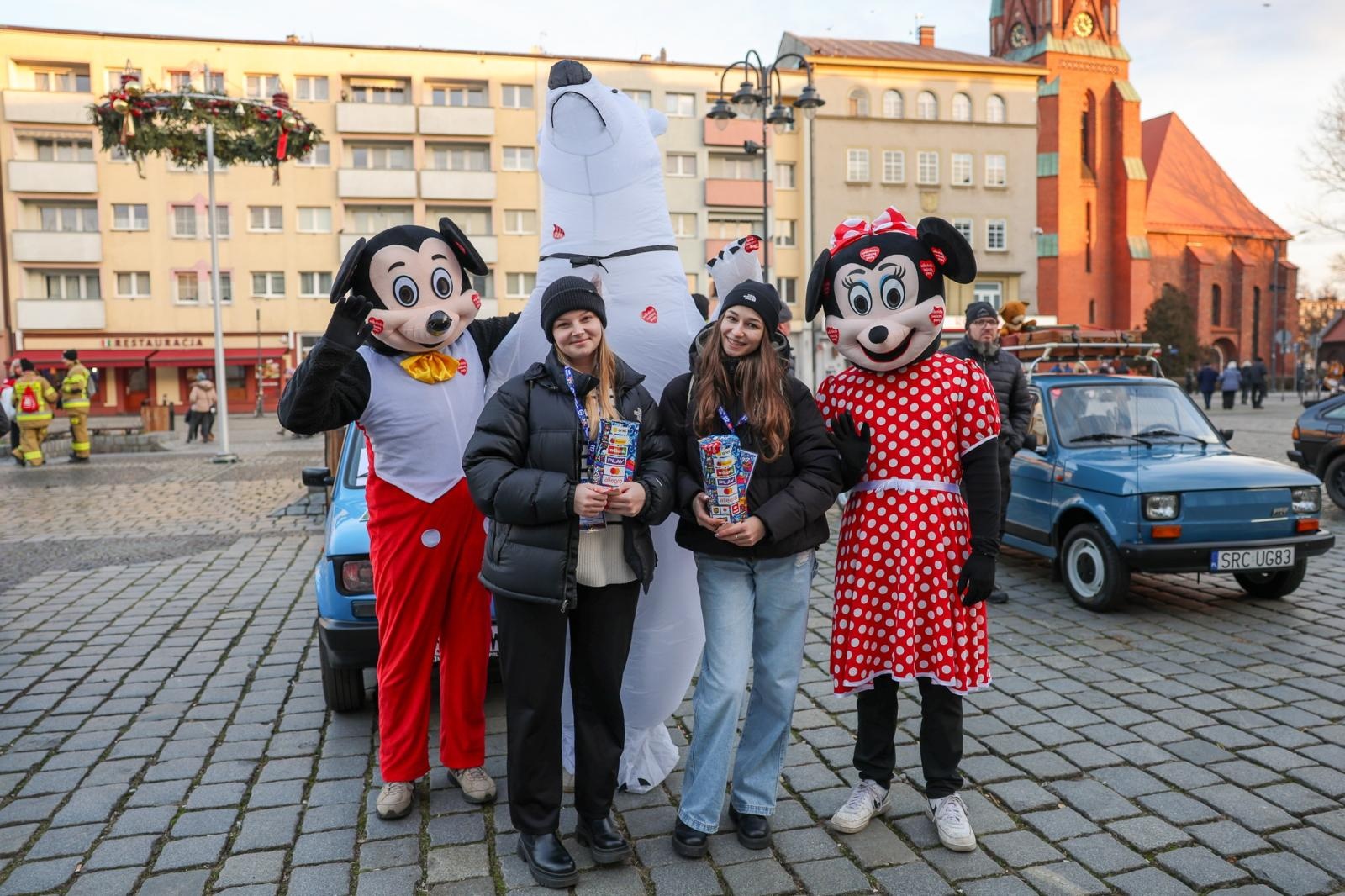 Zdjęcie w galerii na portalu naszraciborz.pl: Rozkręca się raciborska Wielka Orkiestra Świątecznej Pomocy - aktualności ze sztabu w RCK wiadomości z regionu