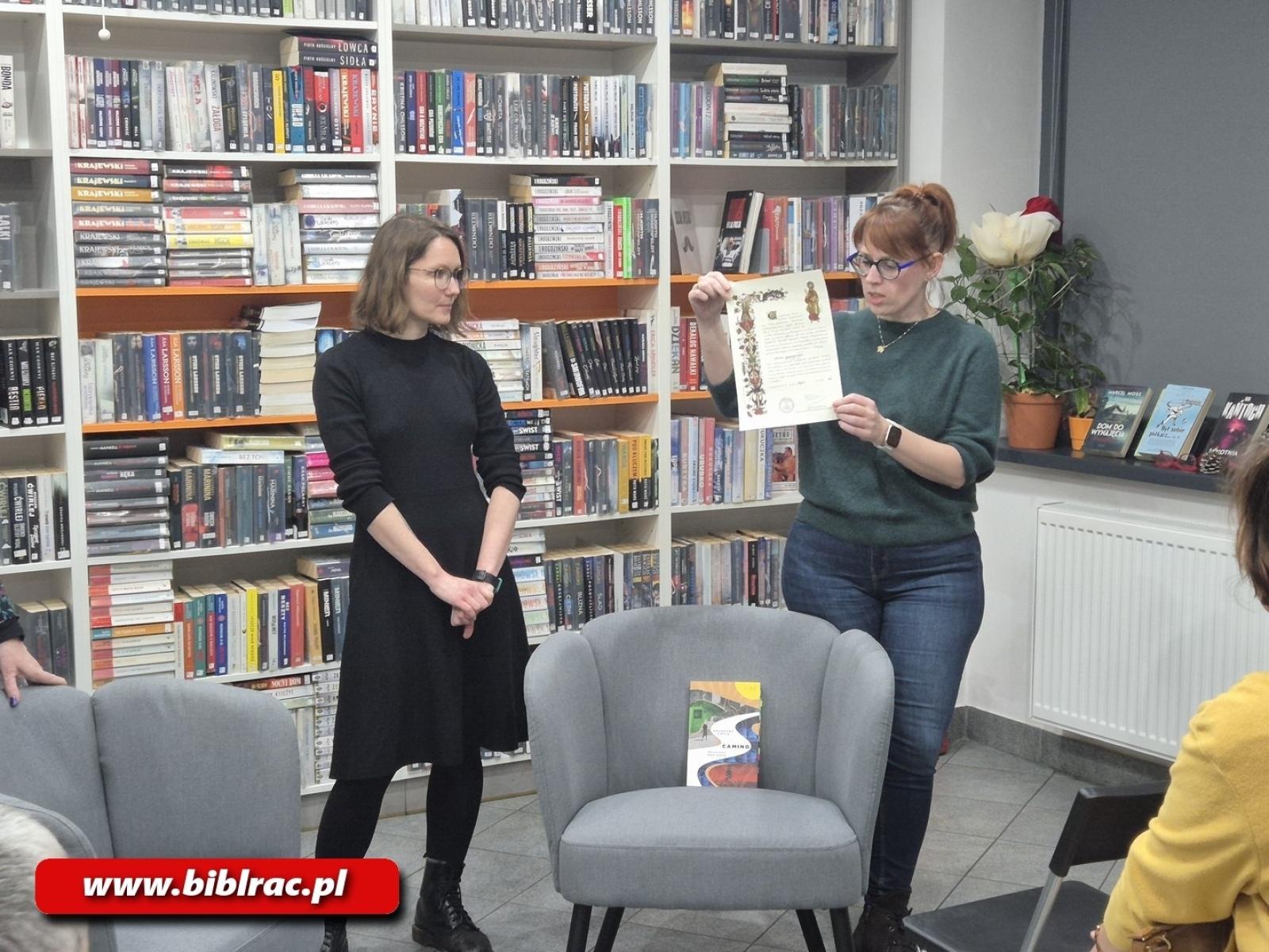 Zdjęcie w galerii na portalu naszraciborz.pl: Klub Przyjaciół Biblioteki na Ostrogu w drodze do Santiago de Compostela wiadomości z regionu