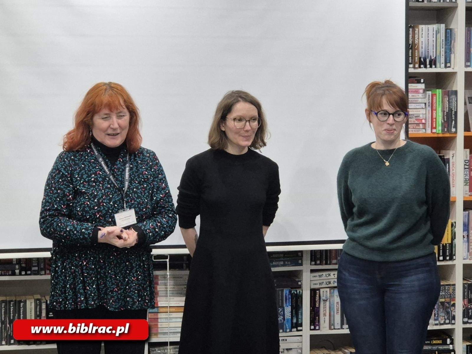 Zdjęcie w galerii na portalu naszraciborz.pl: Klub Przyjaciół Biblioteki na Ostrogu w drodze do Santiago de Compostela wiadomości z regionu