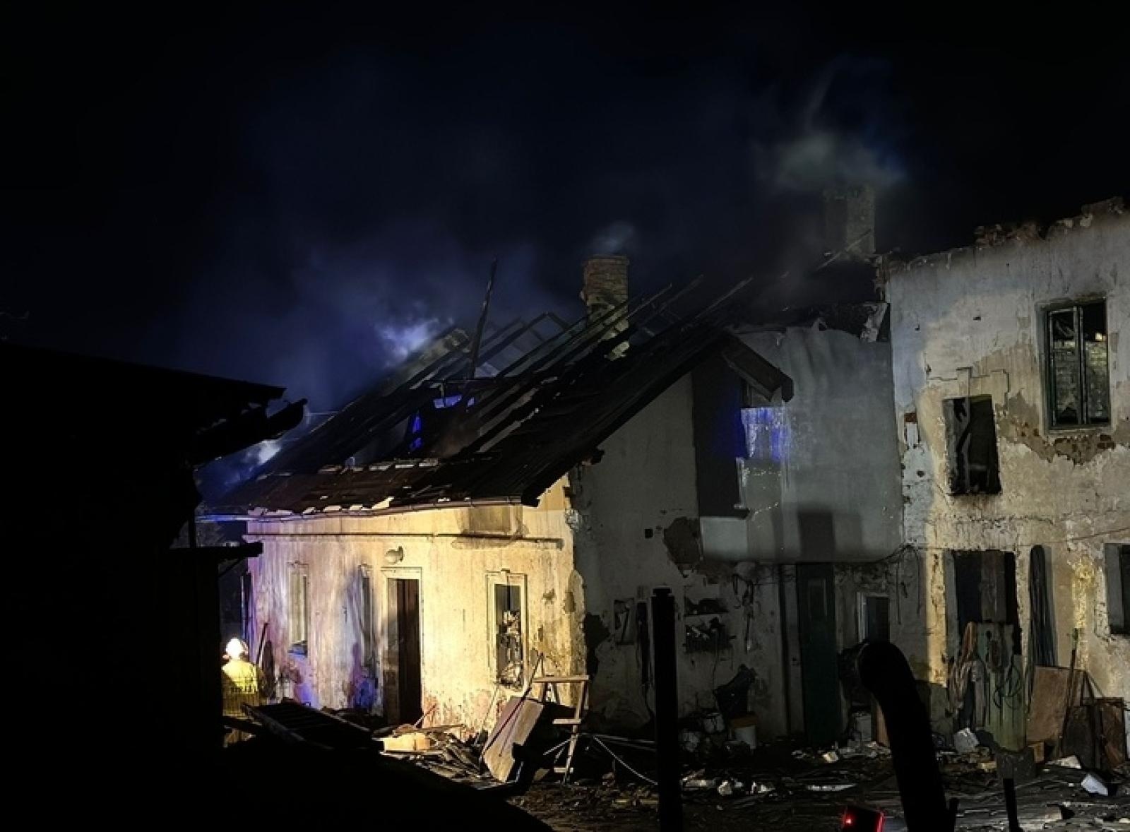 Zdjęcie w galerii na portalu naszraciborz.pl: Pożar domu w Makowie. Trwa ustalanie przyczyn zdarzenia i zbiórka dla poszkodowanego wiadomości z regionu