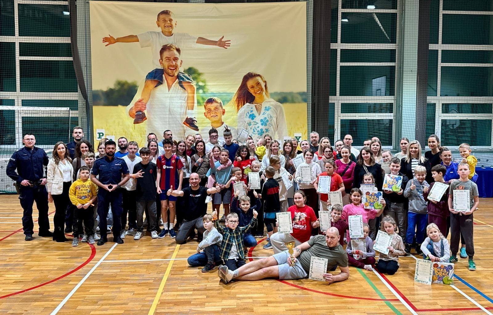 Zdjęcie w galerii na portalu naszraciborz.pl: Profilaktyka i świąteczny klimat w Szkole Podstawowej w Bieńkowicach wiadomości z regionu