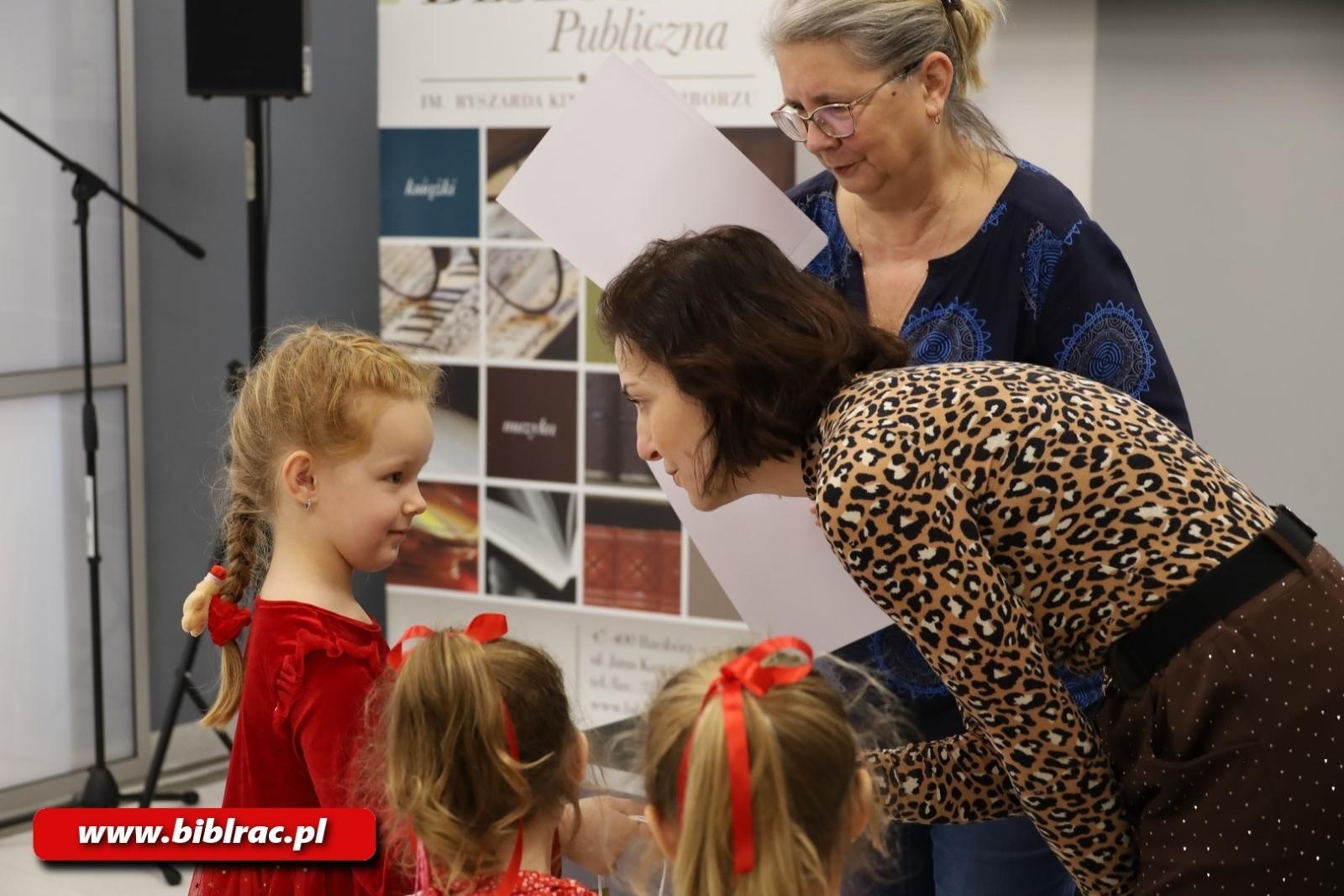 Zdjęcie w galerii na portalu naszraciborz.pl: Hej kolęda, kolęda! XXIV Międzyprzedszkolny Przegląd Kolęd w bibliotece wiadomości z regionu