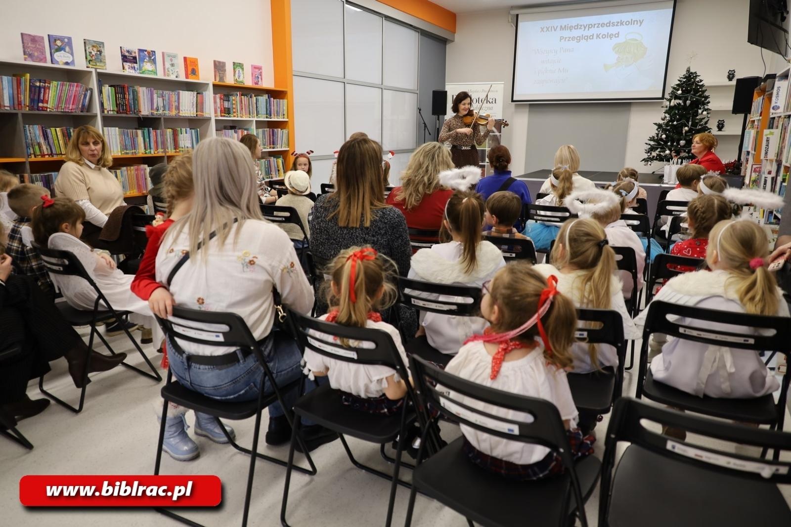 Zdjęcie w galerii na portalu naszraciborz.pl: Hej kolęda, kolęda! XXIV Międzyprzedszkolny Przegląd Kolęd w bibliotece wiadomości z regionu