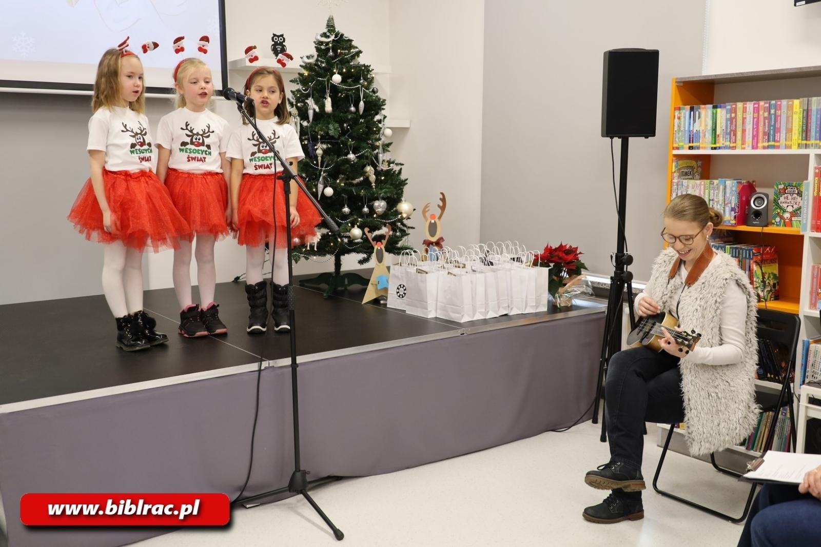 Zdjęcie w galerii na portalu naszraciborz.pl: Hej kolęda, kolęda! XXIV Międzyprzedszkolny Przegląd Kolęd w bibliotece wiadomości z regionu