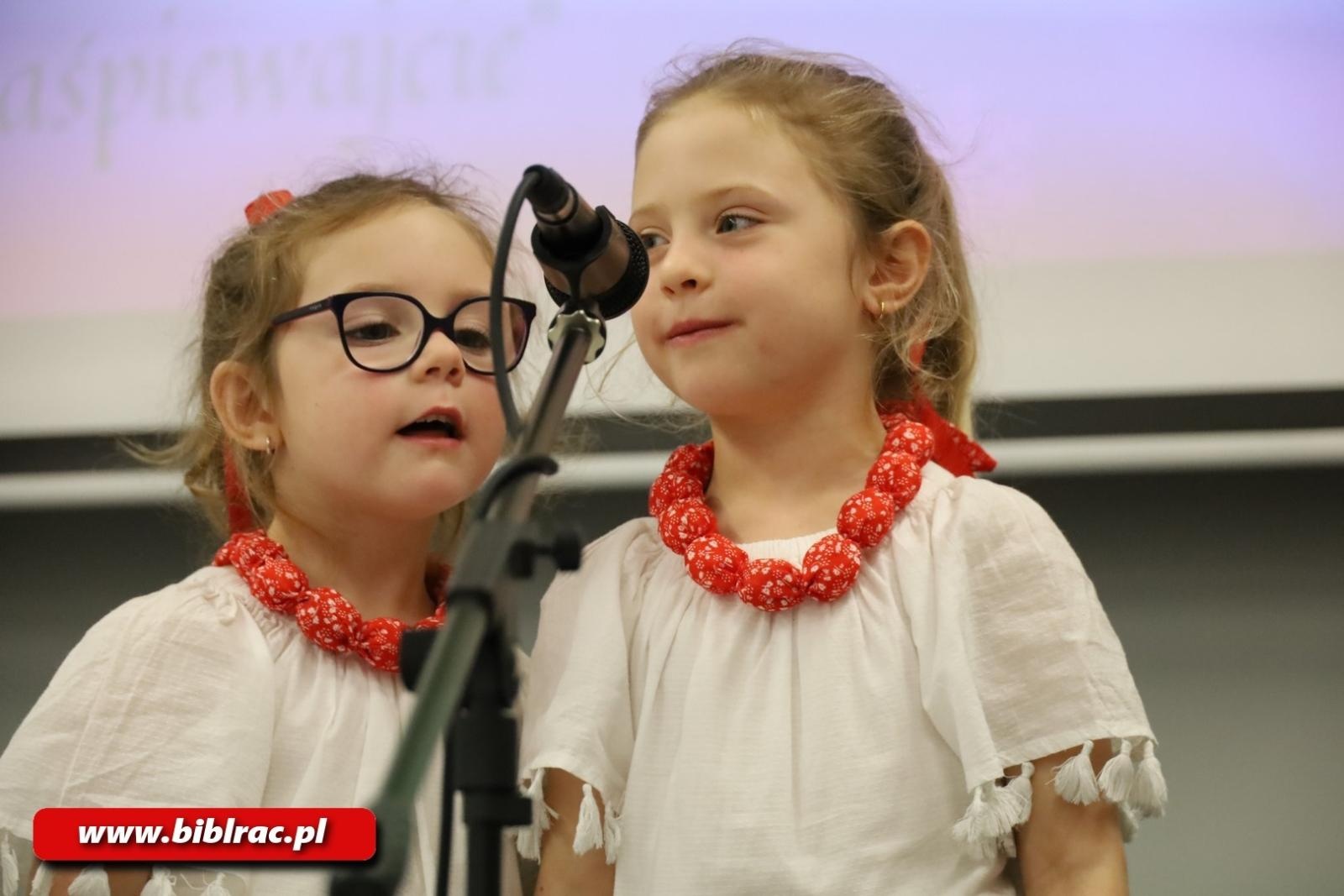 Zdjęcie w galerii na portalu naszraciborz.pl: Hej kolęda, kolęda! XXIV Międzyprzedszkolny Przegląd Kolęd w bibliotece wiadomości z regionu