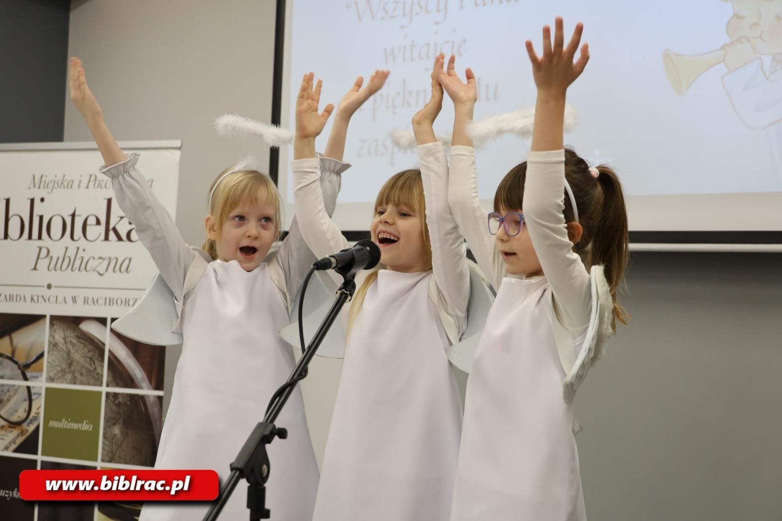 Zdjęcie w galerii na portalu naszraciborz.pl: Hej kolęda, kolęda! XXIV Międzyprzedszkolny Przegląd Kolęd w bibliotece wiadomości z regionu
