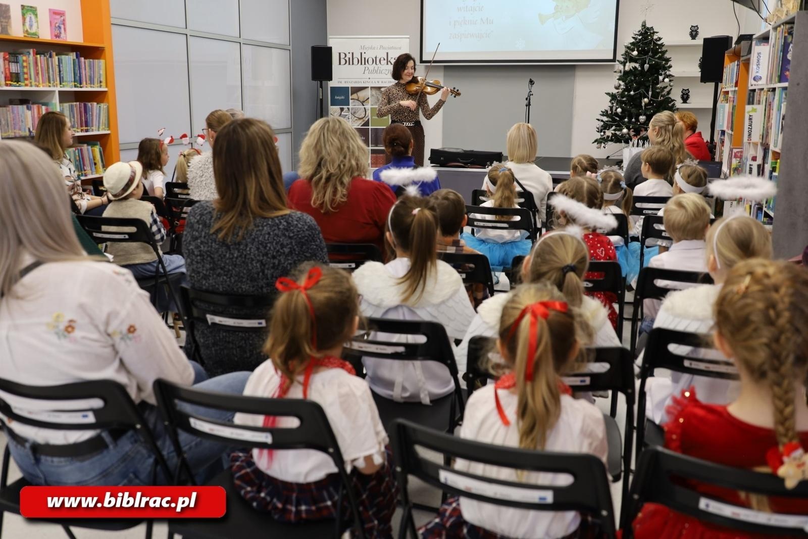 Zdjęcie w galerii na portalu naszraciborz.pl: Hej kolęda, kolęda! XXIV Międzyprzedszkolny Przegląd Kolęd w bibliotece wiadomości z regionu