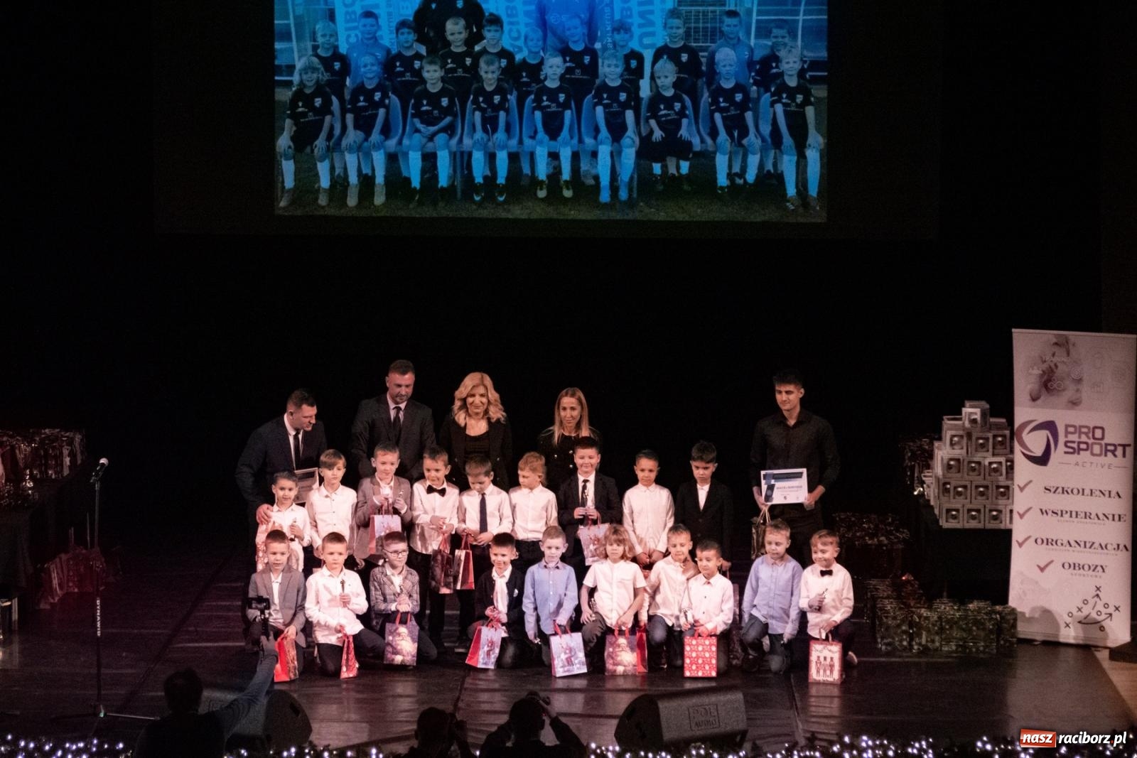 Zdjęcie w galerii na portalu naszraciborz.pl: Pierwsza gala sportowa Unii Racibórz w RCK. Nagrody, podziękowania i wzruszające pożegnania [FOTO i WIDEO] wiadomości z regionu