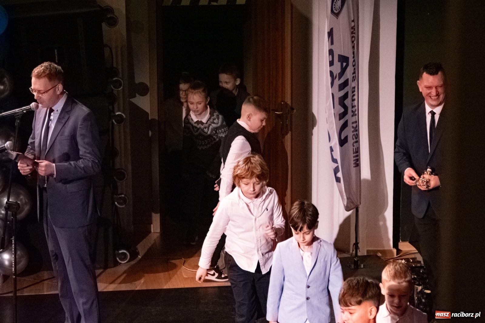 Zdjęcie w galerii na portalu naszraciborz.pl: Pierwsza gala sportowa Unii Racibórz w RCK. Nagrody, podziękowania i wzruszające pożegnania [FOTO i WIDEO] wiadomości z regionu