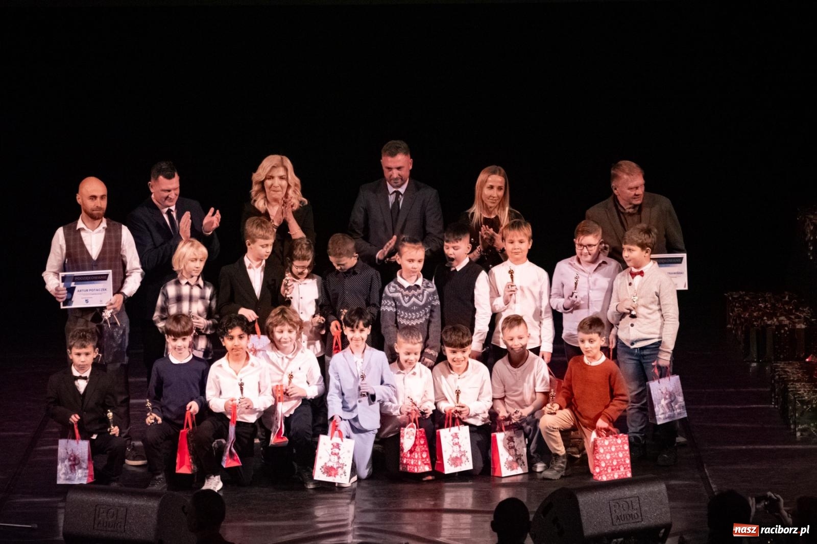Zdjęcie w galerii na portalu naszraciborz.pl: Pierwsza gala sportowa Unii Racibórz w RCK. Nagrody, podziękowania i wzruszające pożegnania [FOTO i WIDEO] wiadomości z regionu