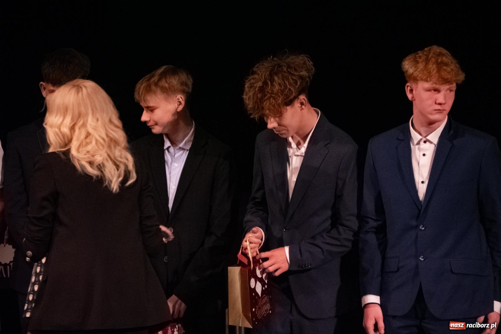 Zdjęcie w galerii na portalu naszraciborz.pl: Pierwsza gala sportowa Unii Racibórz w RCK. Nagrody, podziękowania i wzruszające pożegnania [FOTO i WIDEO] wiadomości z regionu